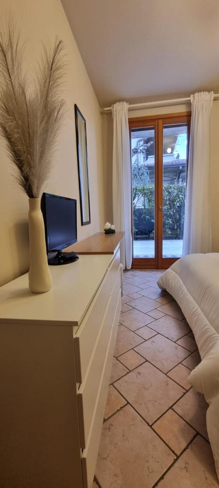 Hoya Apartment Sirmione Exterior photo